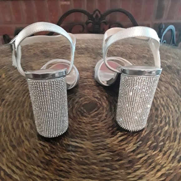 Caparros Shoes - Picture 3 of 4